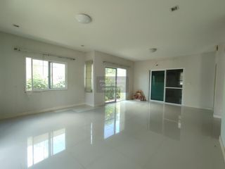 À vendre 3 chambres maison à Bang Khun Thian, Bangkok