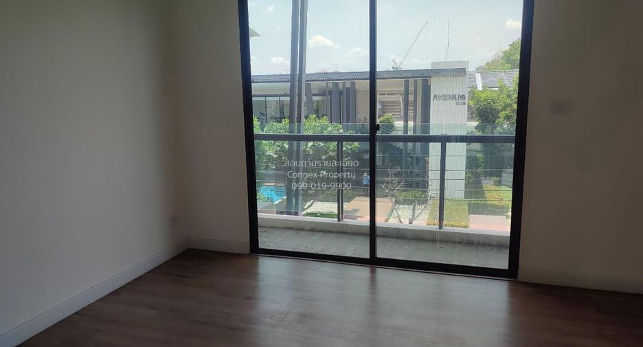 Casa adosada en venta de 3 habitaciones en Bang Khun Thian, Bangkok