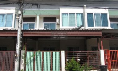 出售 3 卧室 联排别墅 在 Lat Krabang, 曼谷