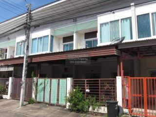 出售 3 卧室 联排别墅 在 Lat Krabang, 曼谷