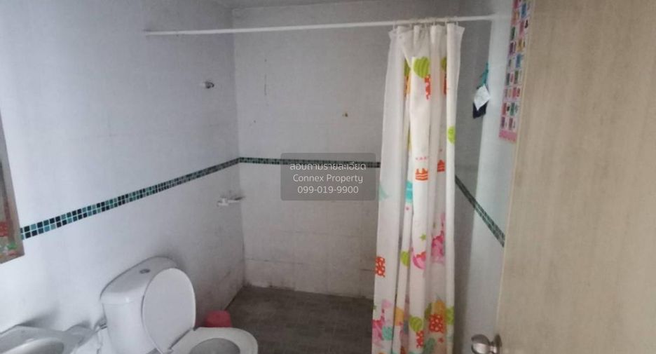 Casa adosada en venta de 3 habitaciones en Min Buri, Bangkok