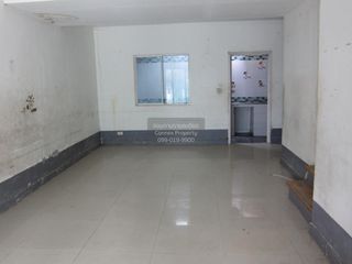 出售 3 卧室 联排别墅 在 Mueang Pathum Thani, Pathum Thani