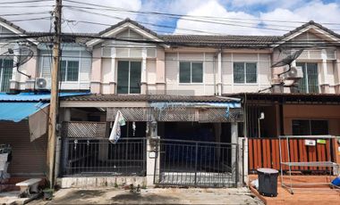 出售 3 卧室 联排别墅 在 Mueang Pathum Thani, Pathum Thani