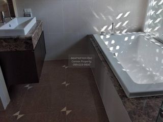 For sale 4 ベッドルーム house in Chom Thong, Bangkok