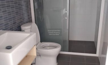 Casa adosada en venta de 3 habitaciones en Khan Na Yao, Bangkok
