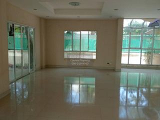 À vendre 4 chambres maison à Bang Khun Thian, Bangkok