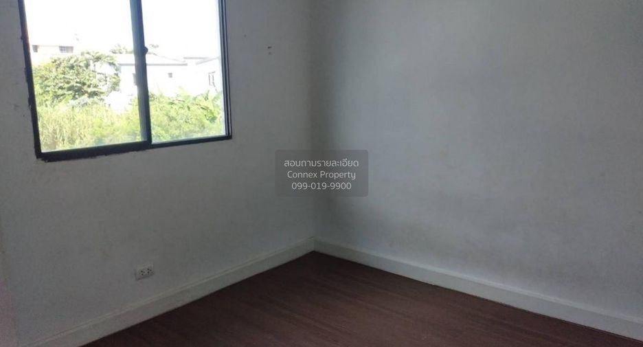 出售 3 卧室 联排别墅 在 Khlong Luang, Pathum Thani