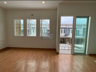 Reihenhaus zum Kauf mit 3 Zimmer in Bang Yai, Nonthaburi
