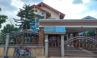 For sale 3 ベッドルーム house in Khlong Toei, Bangkok