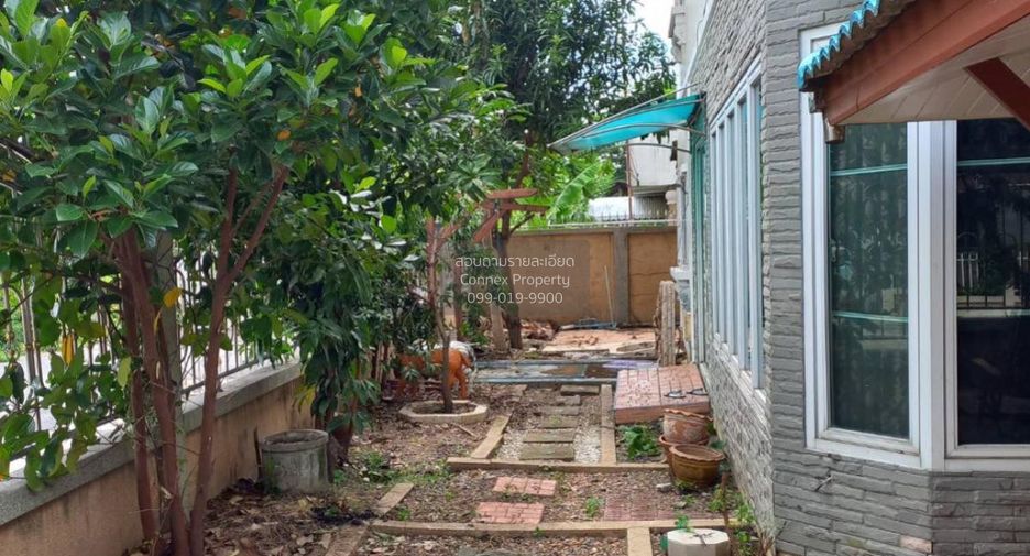 For sale 3 ベッドルーム house in Khlong Toei, Bangkok