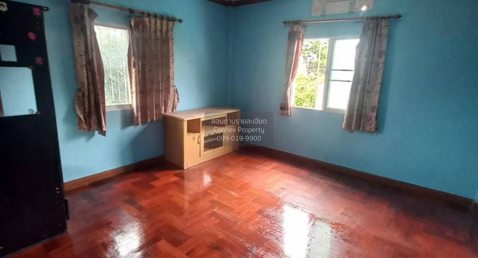 For sale 3 ベッドルーム house in Khlong Toei, Bangkok