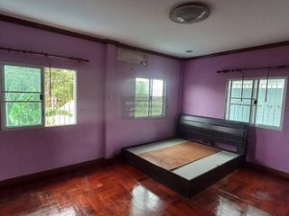 For sale 3 ベッドルーム house in Khlong Toei, Bangkok
