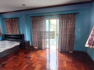 For sale 3 ベッドルーム house in Khlong Toei, Bangkok
