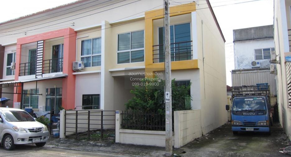 Casa adosada en venta de 3 habitaciones en Nong Chok, Bangkok