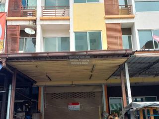 出售 3 卧室 联排别墅 在 Bang Khen, 曼谷