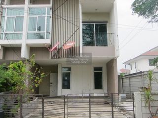 出售 3 卧室 联排别墅 在 Khlong Luang, Pathum Thani