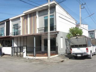 出售 3 卧室 联排别墅 在 Khlong Luang, Pathum Thani