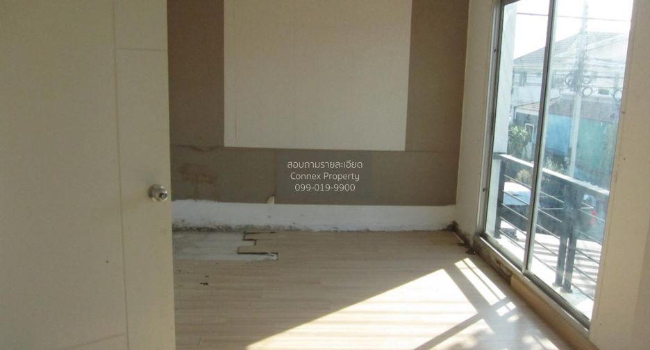For sale 3 ベッドルーム townhouse in Khlong Luang, Pathum Thani