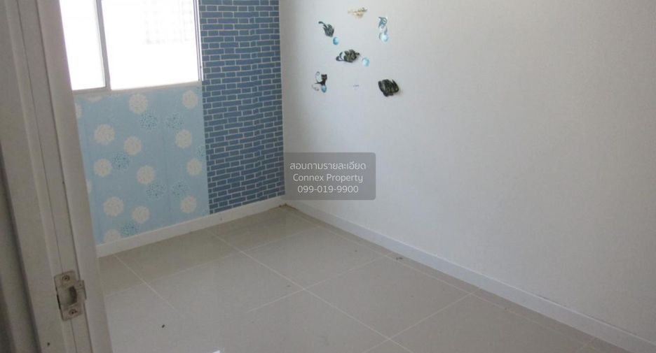 Casa adosada en venta de 3 habitaciones en Phra Samut Chedi, Samut Prakan