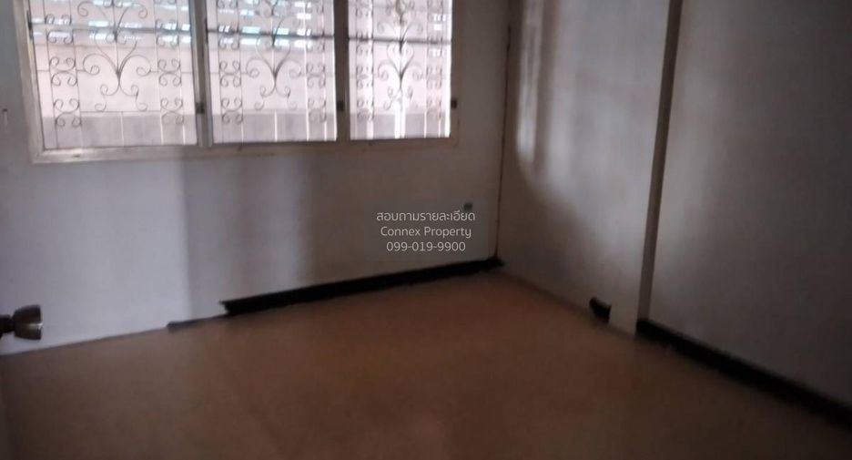 Casa adosada en venta de 6 habitaciones en Min Buri, Bangkok