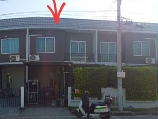 Reihenhaus zum Kauf mit 3 Zimmer in Khlong Sam Wa, Bangkok