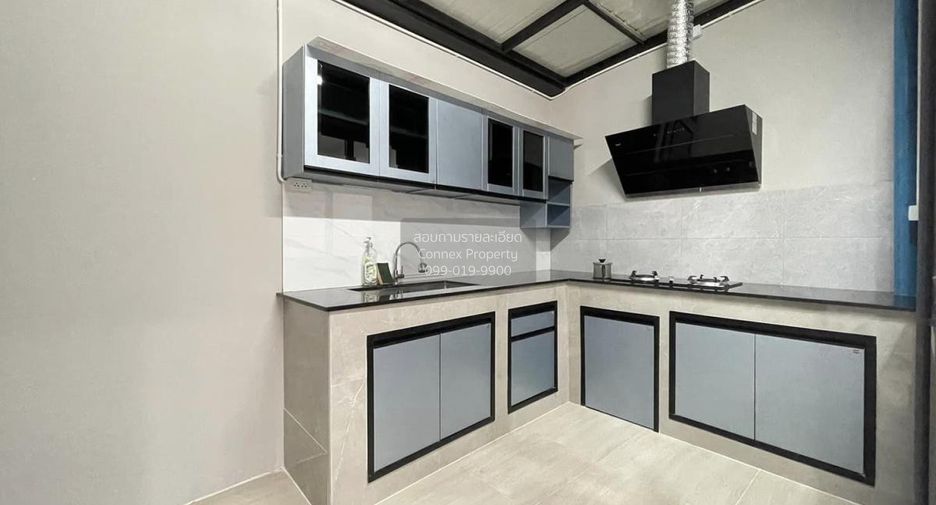 À vendre 4 chambres maison de ville à Bang Kruai, Nonthaburi