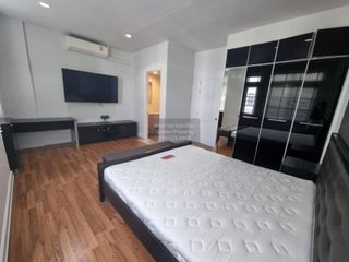 Casa adosada en venta de 3 habitaciones en Bang Na, Bangkok