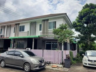 出售 3 卧室 联排别墅 在 Mueang Pathum Thani, Pathum Thani