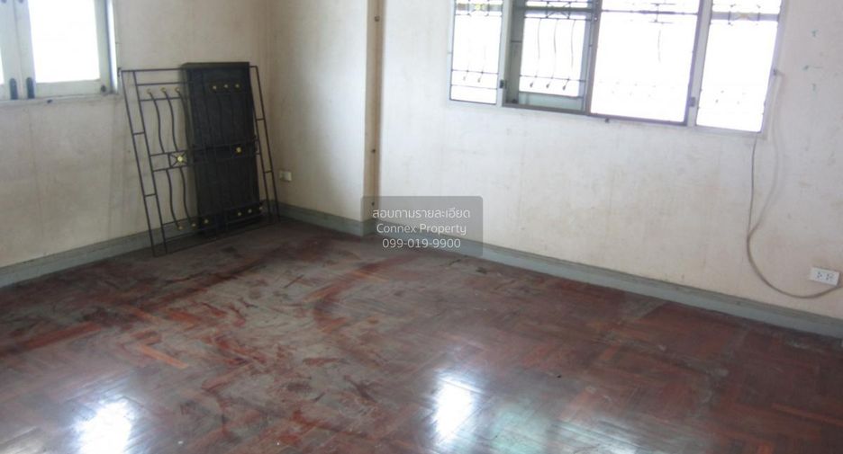 For sale 4 bedrooms house in Pak Kret, Nonthaburi