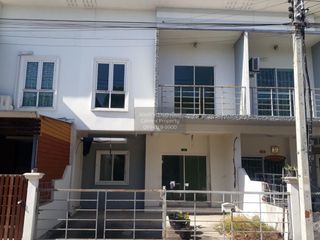 出售 3 卧室 联排别墅 在 Lat Lum Kaeo, Pathum Thani