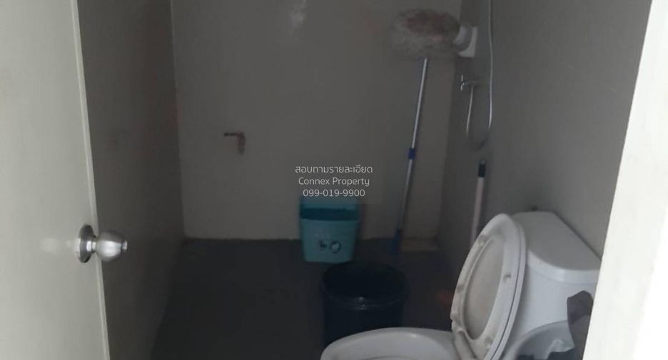 出售 3 卧室 联排别墅 在 Lat Krabang, 曼谷