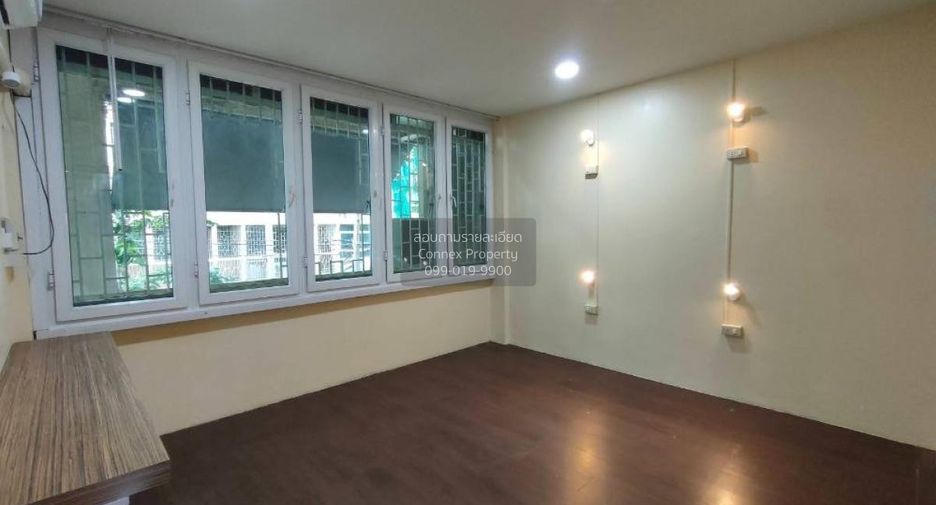 For sale 10 ベッドルーム retail Space in Bang Rak, Bangkok