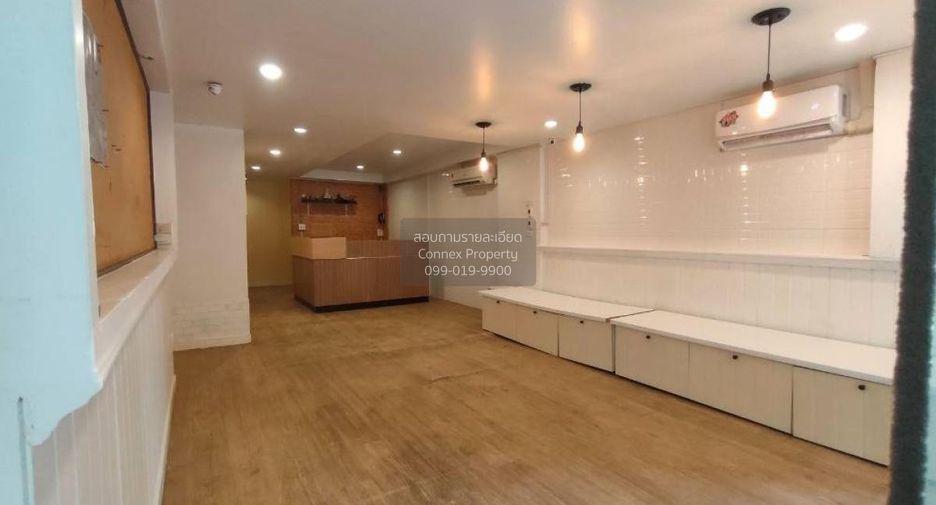 For sale 10 ベッドルーム retail Space in Bang Rak, Bangkok