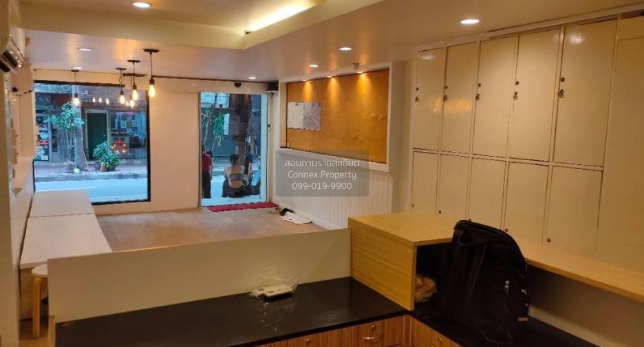 For sale 10 ベッドルーム retail Space in Bang Rak, Bangkok