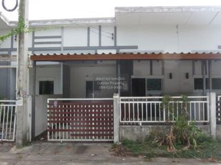 出售 2 卧室 联排别墅 在 Si Racha, Chon Buri
