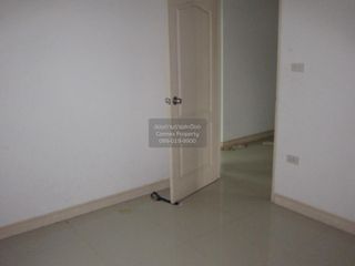 Casa en venta de 2 habitaciones en Si Racha, Chonburi