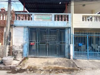 出售 3 卧室 联排别墅 在 Khlong Luang, Pathum Thani