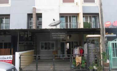 Продажа 3 спальни таунхаус в Ban Bueng, Чонбури