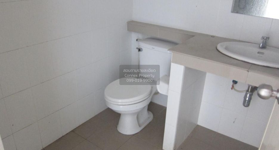 For sale 3 bedrooms townhouse in Bang Sao Thong, Samut Prakan