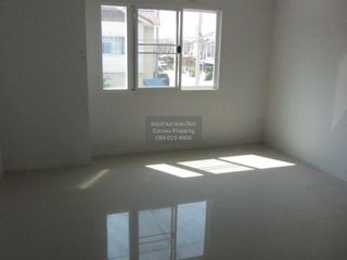 For sale 3 bedrooms townhouse in Bang Sao Thong, Samut Prakan