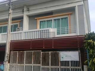 Casa adosada en venta de 3 habitaciones en East Pattaya, Pattaya