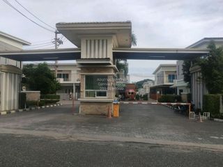 Casa adosada en venta de 3 habitaciones en East Pattaya, Pattaya