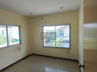 Casa en venta de 3 habitaciones en Phra Samut Chedi, Samut Prakan