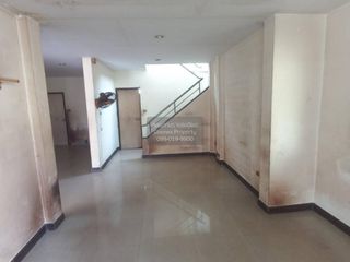 Casa en venta de 3 habitaciones en Phra Samut Chedi, Samut Prakan