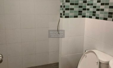 For sale 3 ベッドルーム townhouse in Khlong Sam Wa, Bangkok