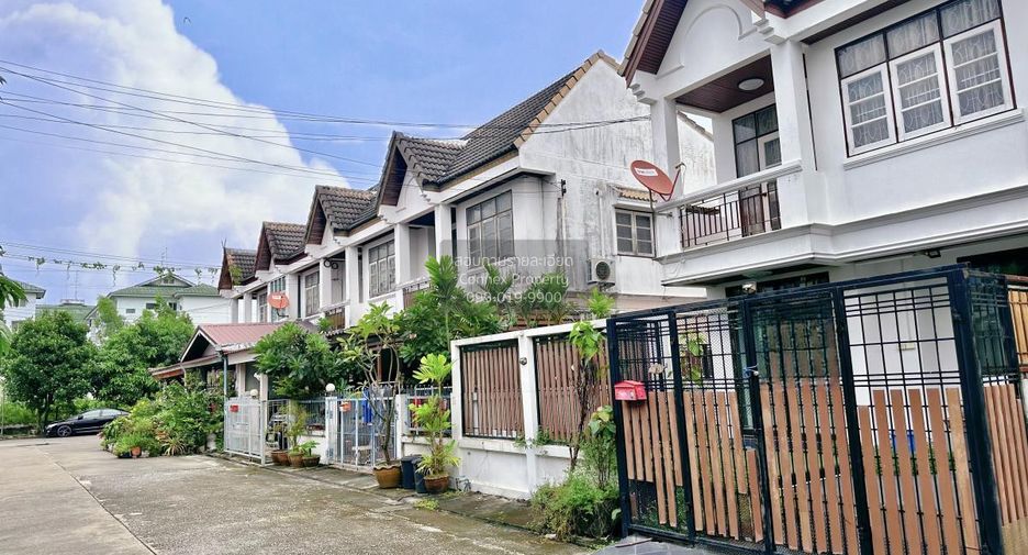 出售 2 卧室 联排别墅 在 Bang Khen, 曼谷