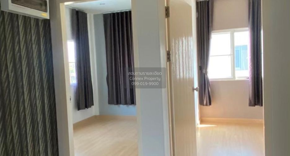 For sale 3 ベッドルーム townhouse in Khlong Sam Wa, Bangkok