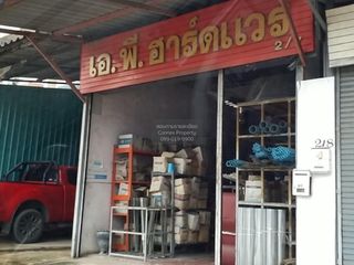 For sale 3 ベッドルーム retail Space in Lat Krabang, Bangkok