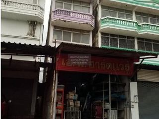 For sale 3 ベッドルーム retail Space in Lat Krabang, Bangkok