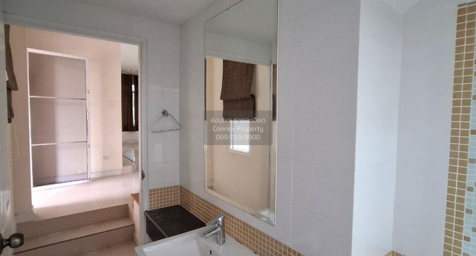 Casa en venta de 3 habitaciones en Si Racha, Chonburi